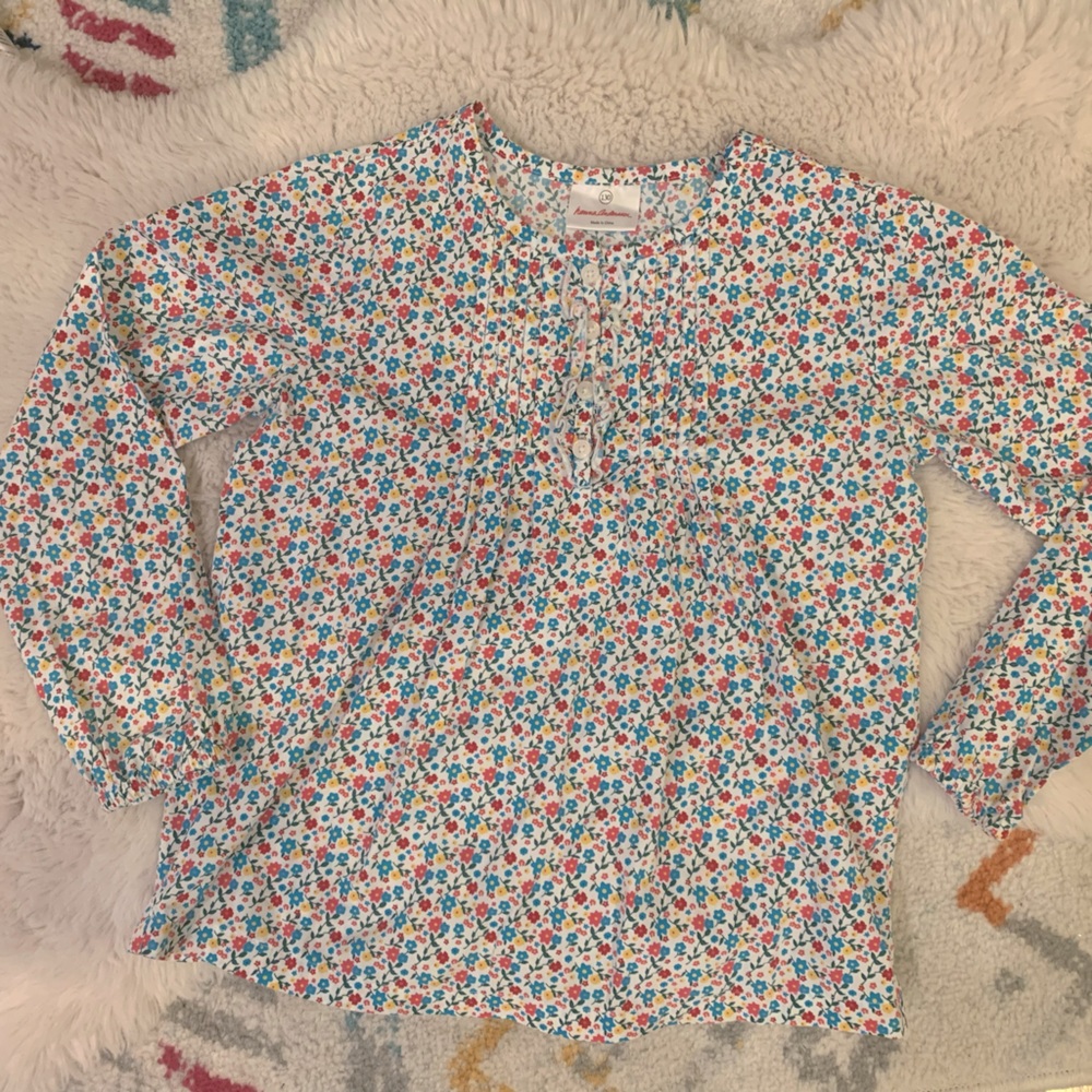 New without tags, never worn Hanna Andersson long sleeve 100% cotton, size 130
